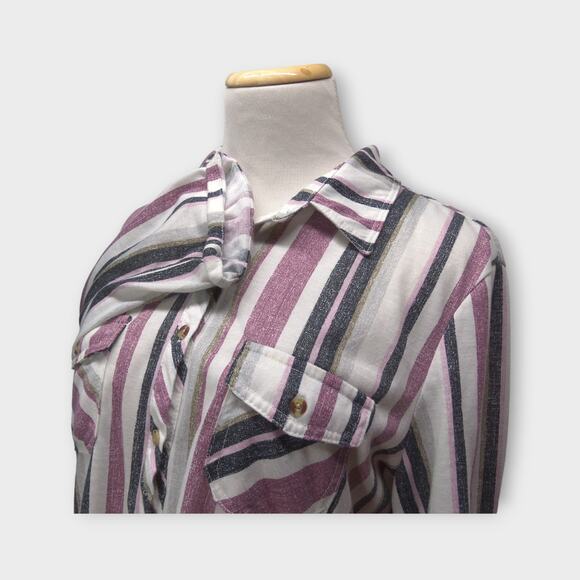 Eden & Olivia Tops - Women's Eden & Olivia Striped Button Up Blouse Size Medium